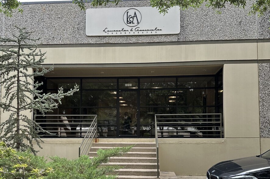 10910 Alder Cir, Dallas, TX à vendre - Photo de l’immeuble – Image 1 sur 15
