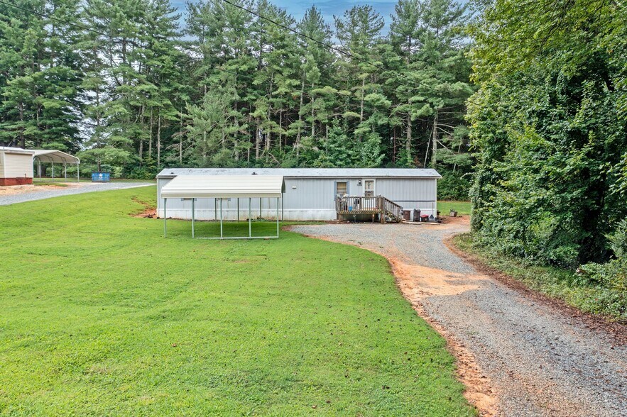7454 Olin Rd, Pfafftown, NC à vendre - Photo principale – Image 1 sur 1