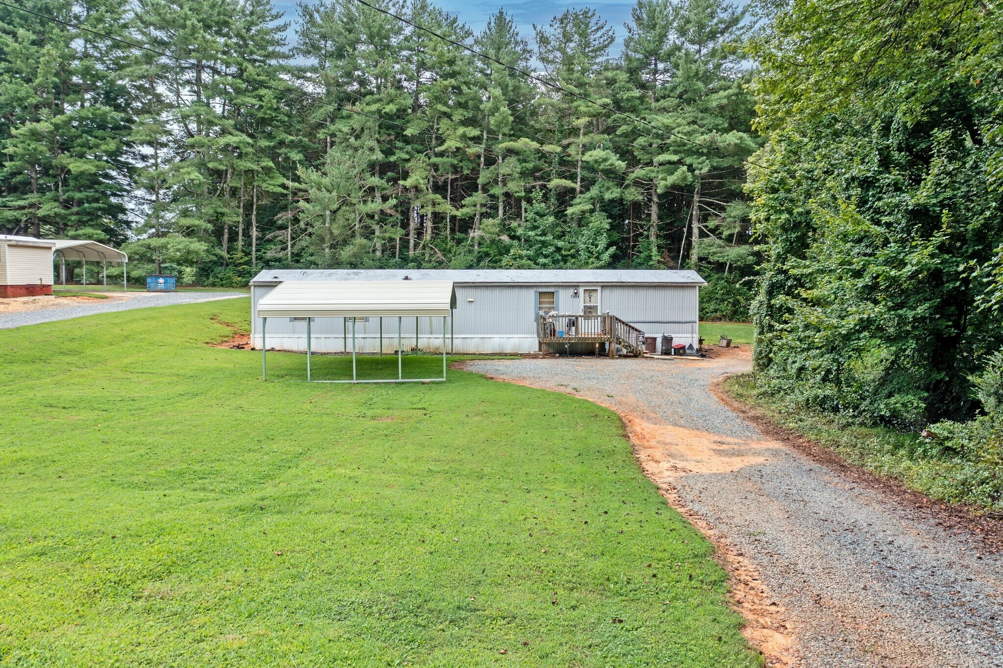 7454 Olin Rd, Pfafftown, NC à vendre Photo principale– Image 1 sur 2