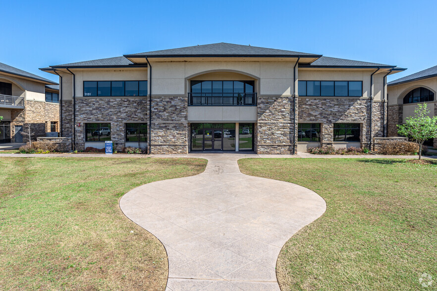 3151 W Tecumseh Rd, Norman, OK à louer - Photo de l’immeuble – Image 3 sur 3