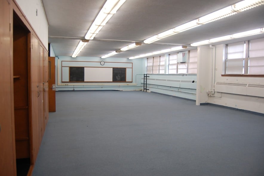 8 A Austin St, Rochester, NY à louer - Photo intérieure – Image 3 sur 16