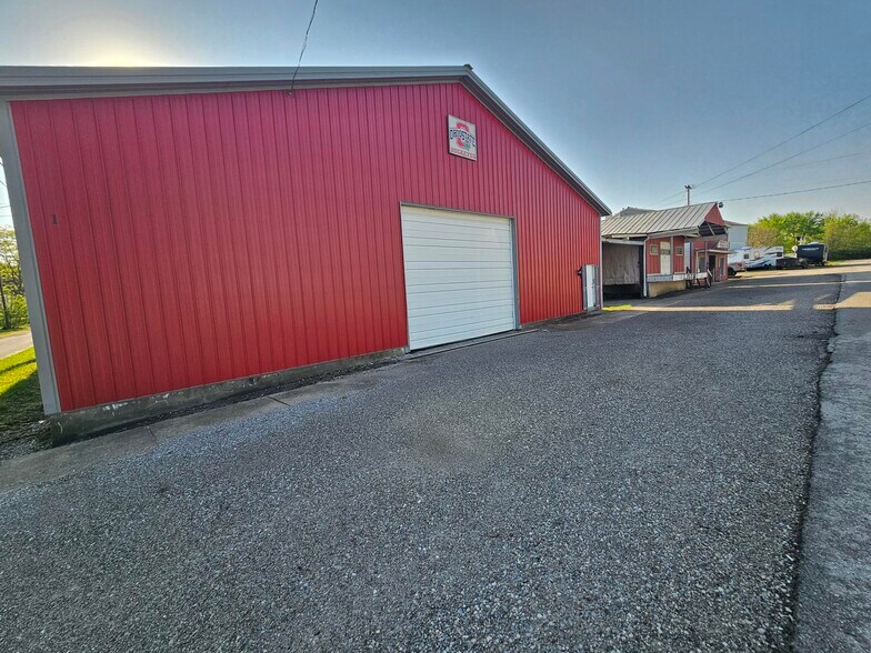 201 S Gay St, Cridersville, OH à louer - Photo principale – Image 1 sur 16