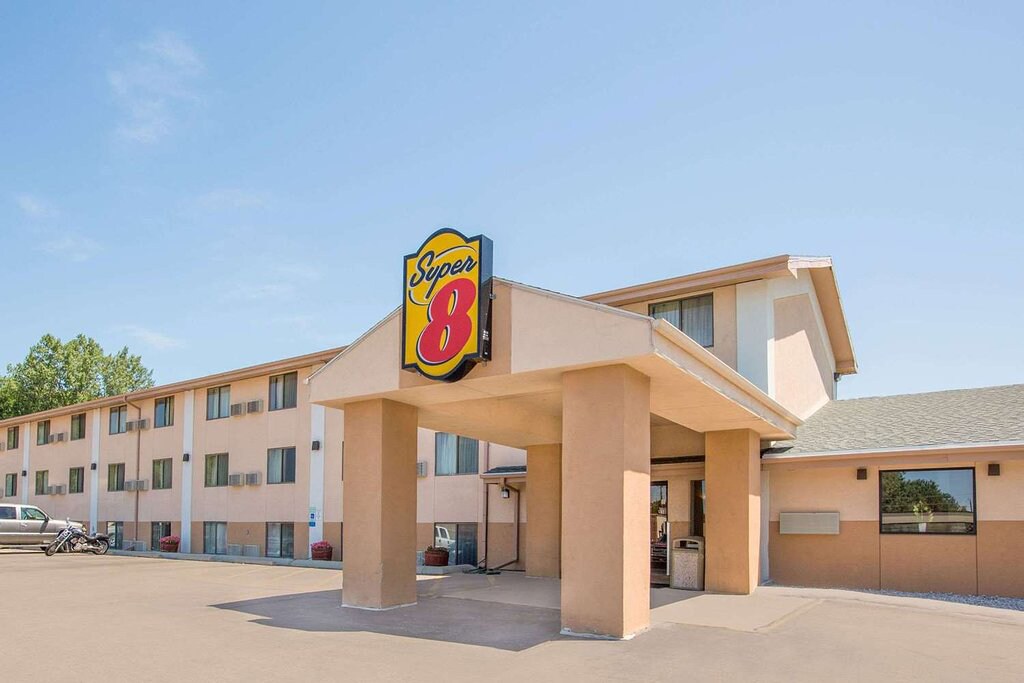 Wyndham Hospitality Portfolio 4 Hotels portefeuille de 4 biens à vendre sur LoopNet.fr Photo principale– Image 1 sur 3