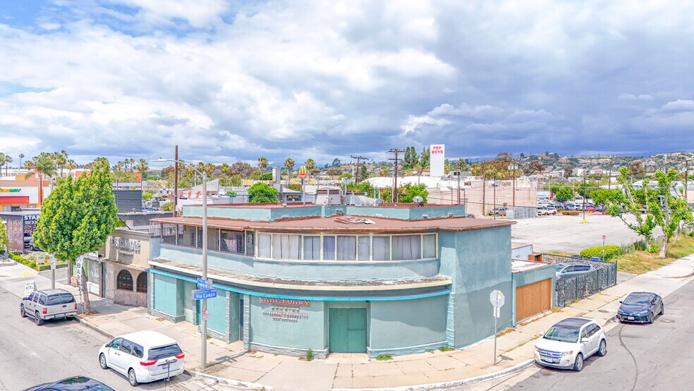 5221 E Beverly Blvd, East Los Angeles, CA à vendre - Photo de l’immeuble – Image 1 sur 27