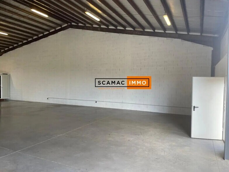 Industriel/Logistique dans Flassans-sur-Issole à louer - Photo intérieure – Image 2 sur 8