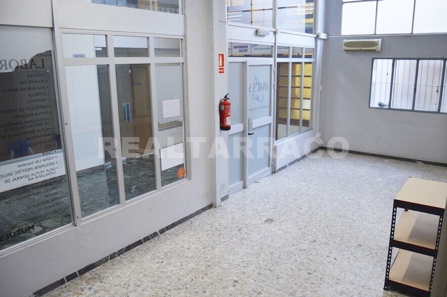 Immeuble residentiel dans Tarragona à vendre - Photo intérieure – Image 3 sur 11