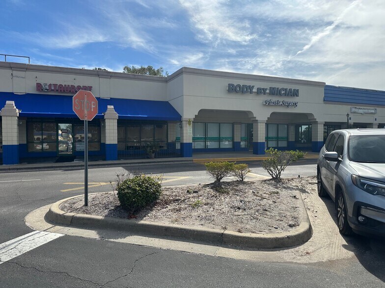 8411-8419 N Dale Mabry Hwy, Tampa, FL à louer - Photo de l’immeuble – Image 2 sur 33