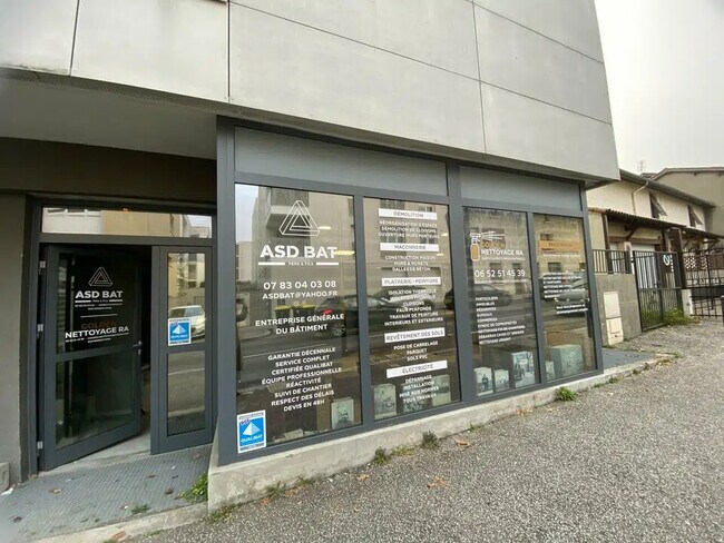 Plus de détails pour 30 Route De Lyon, Feyzin - Bureau à vendre