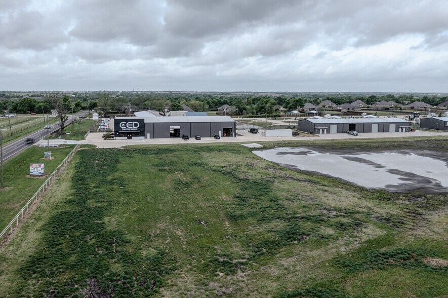 00 Sales Dr, Waxahachie, TX à louer - Photo principale – Image 1 sur 8