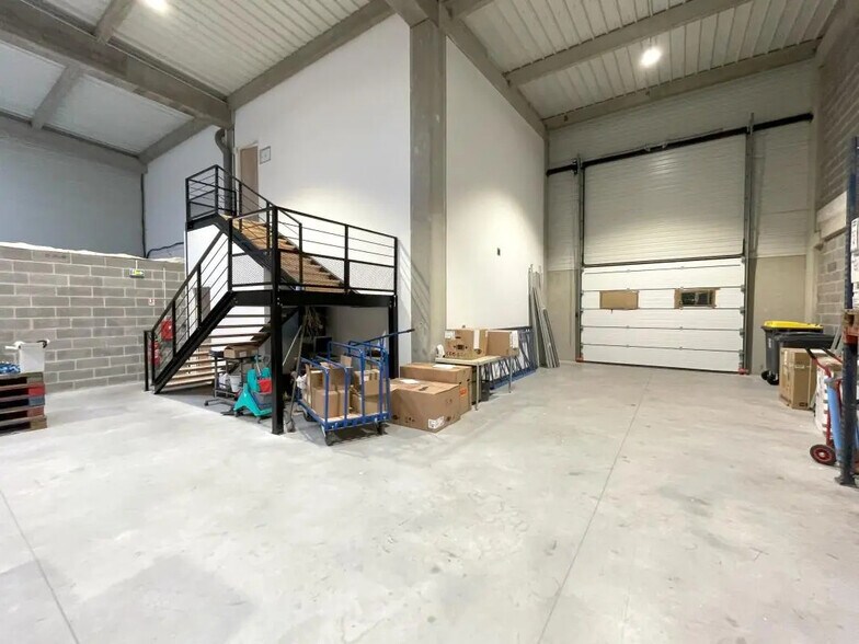 Bureau dans Lesquin à louer - Photo intérieure – Image 2 sur 9