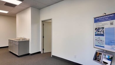500 Radar Rd, Greensboro, NC à louer - Vidéo sur l’annonce professionnelle 