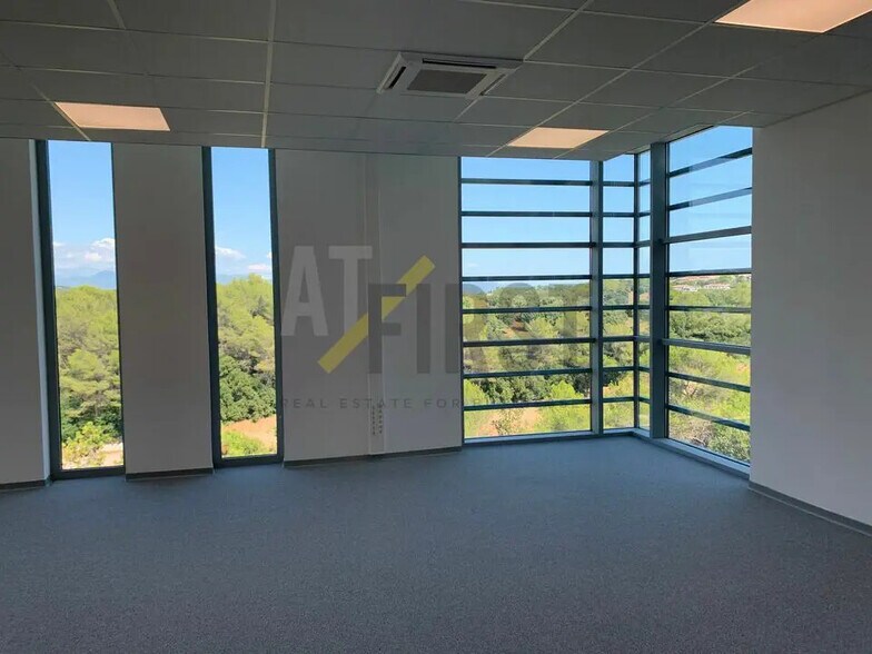 Bureau dans BIOT à louer - Photo intérieure – Image 2 sur 9