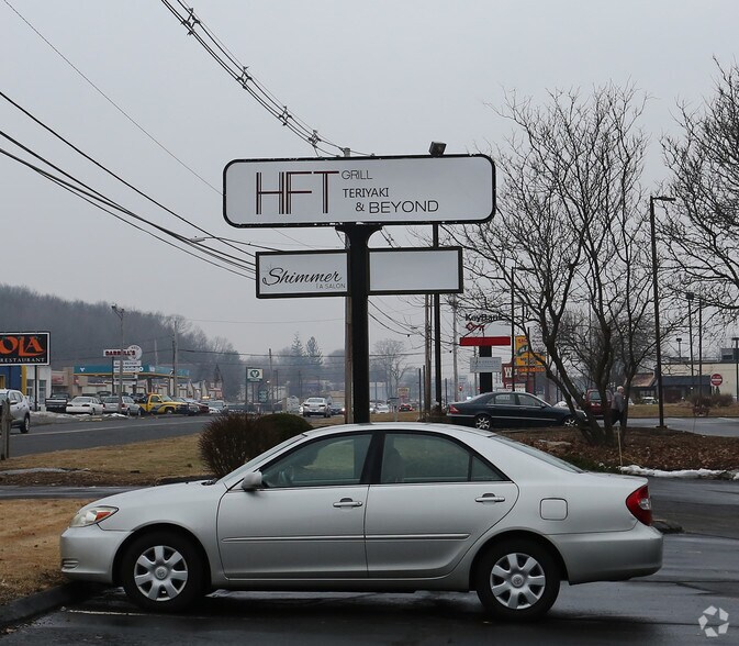 775-779 N Colony Rd, Wallingford, CT à louer - Photo de l’immeuble – Image 2 sur 4