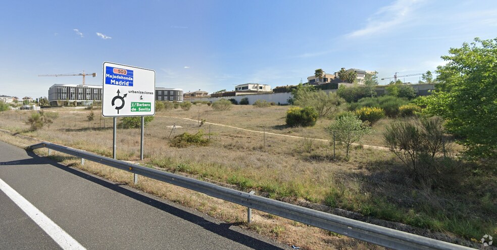 Calle Barbero de Sevilla el, 11, Majadahonda, Madrid à vendre - Photo intérieure – Image 2 sur 4