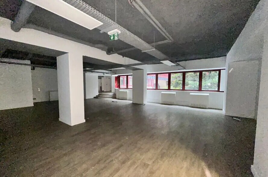 5-7 Rue Dareau, Paris à vendre - Photo de l’immeuble – Image 3 sur 7