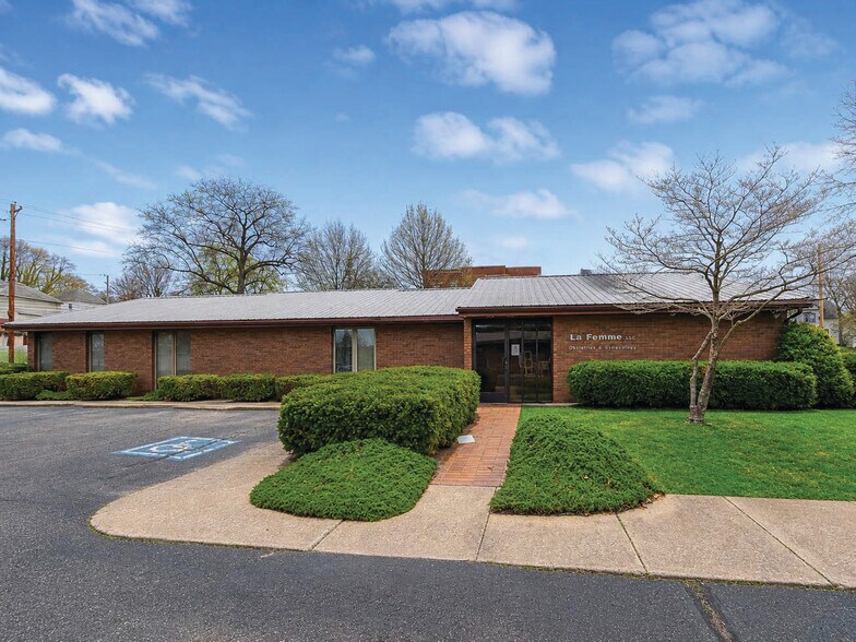 656 Chestnut St, Coshocton, OH à vendre - Photo de l’immeuble – Image 2 sur 9
