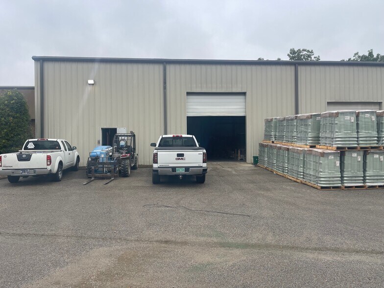 71 Fairway Blvd, Jackson, TN à louer - Photo de l’immeuble – Image 3 sur 6