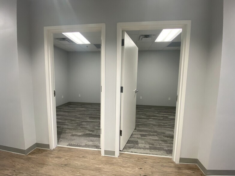 1890 N Stonebridge Dr, McKinney, TX à vendre - Photo de l’immeuble – Image 2 sur 37