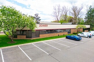 Plus de détails pour 33469 W 14 Mile Rd, Farmington Hills, MI - Bureau/Médical à louer