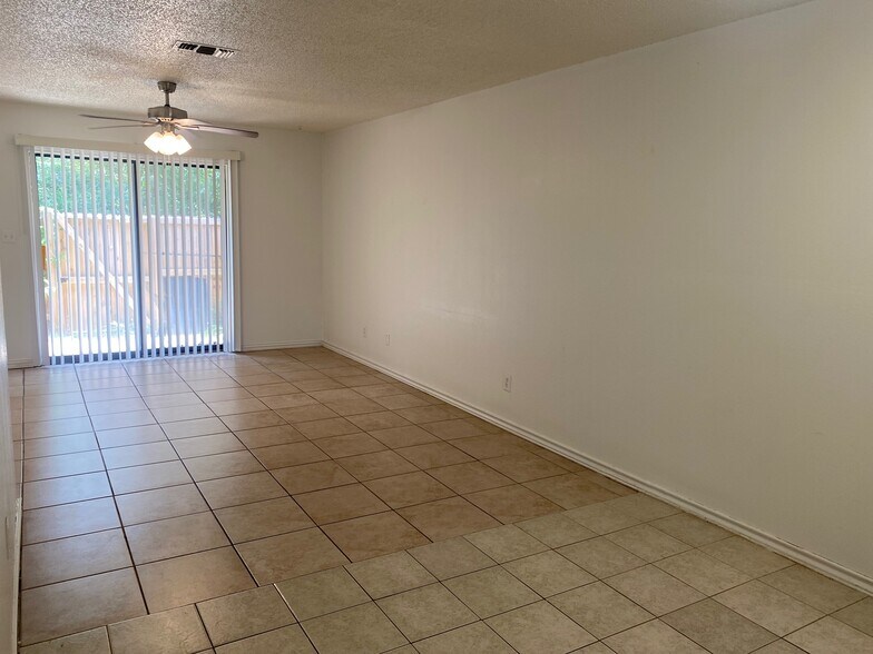 8A Robin Dr, Nash, TX à vendre - Photo de l’immeuble – Image 2 sur 10
