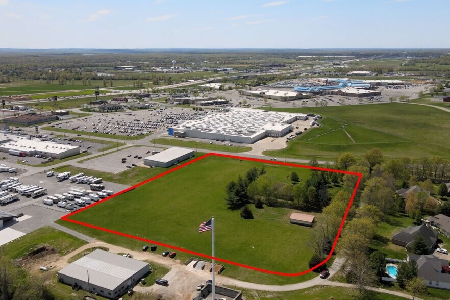 1605 Yearack Dr, Marion, IL à vendre - Photo de l’immeuble – Image 2 sur 6