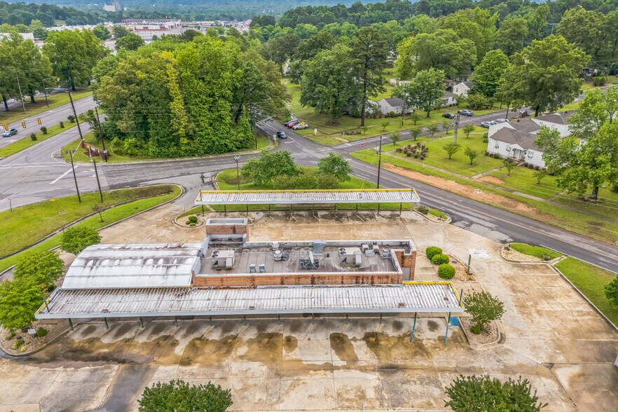 6625 Aaron Aronov Blvd, Fairfield, AL à vendre - Photo de l’immeuble – Image 2 sur 45