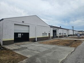 7734 Industrial Rd, Melbourne, FL à louer Photo intérieure– Image 2 sur 6