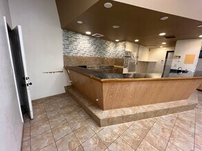 1221 Kilauea Ave, Hilo, HI à louer Photo de l’immeuble– Image 2 sur 7