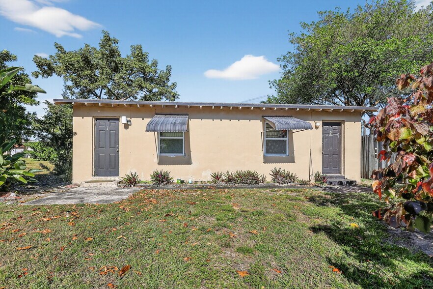 411 Columbus Pky, Hollywood, FL à vendre - Photo de l’immeuble – Image 2 sur 11