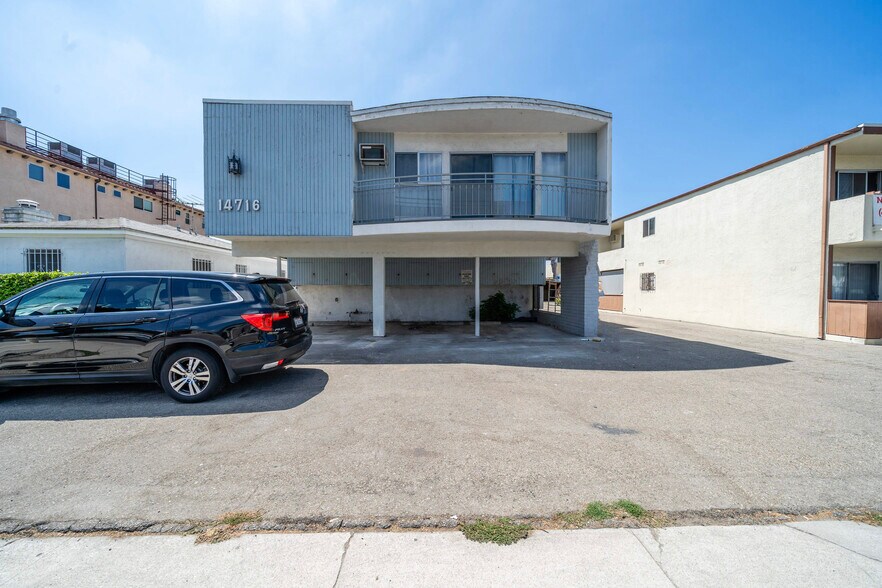 14716 Magnolia Blvd, Sherman Oaks, CA à vendre - Photo de l’immeuble – Image 1 sur 31