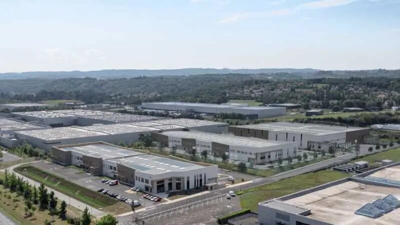 9001 Avenue Stève Biko, Villefontaine à louer Photo principale– Image 1 sur 14