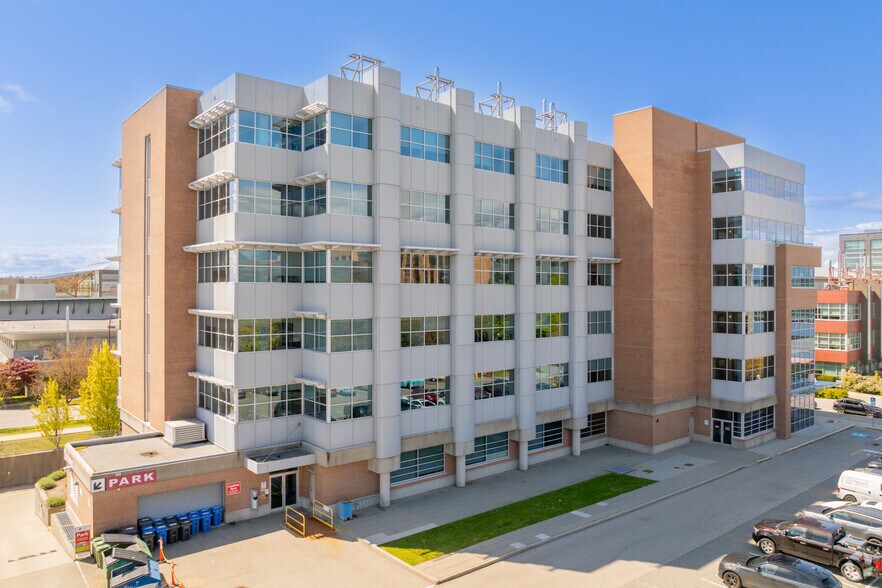 6190 Agronomy Rd, Vancouver, BC à louer - Photo de l’immeuble – Image 3 sur 3