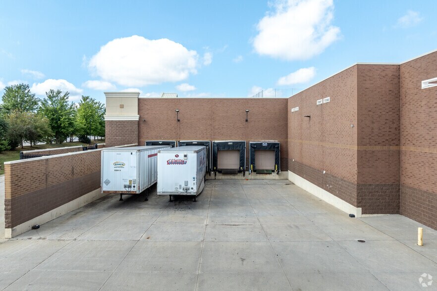 450 S Jordan Creek Pky, West Des Moines, IA à vendre - Photo de l’immeuble – Image 3 sur 5