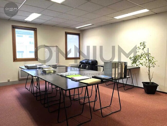 Plus de détails pour Bureau à louer