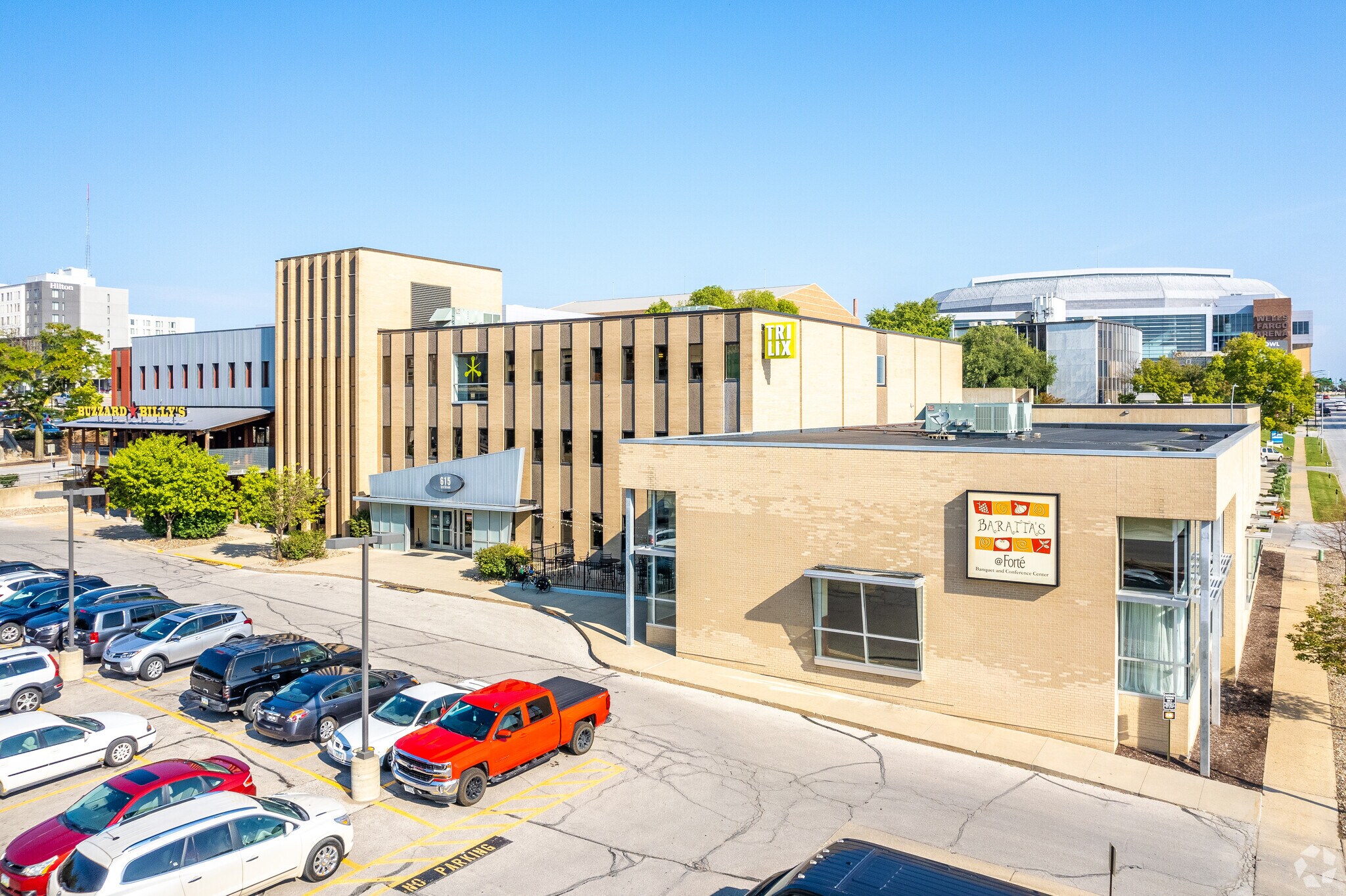 615 3rd St, Des Moines, IA à louer Photo de l’immeuble– Image 1 sur 9