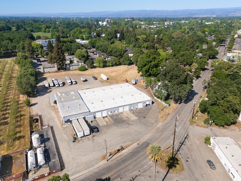1600 W 5th St, Chico, CA à louer - Photo de l’immeuble – Image 2 sur 10