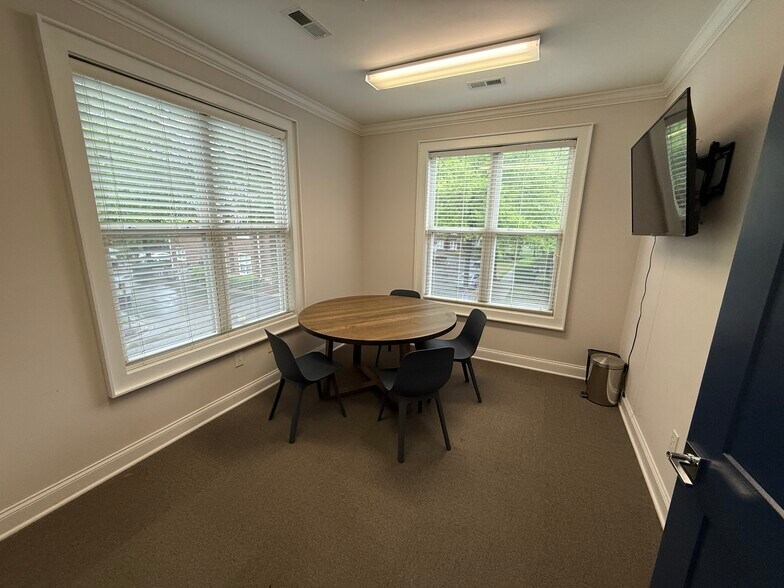 710 Northeast Dr, Davidson, NC à louer - Photo intérieure – Image 3 sur 14