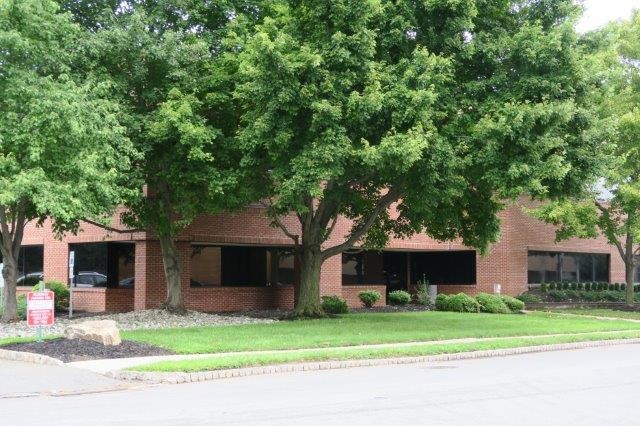 15 Bleeker St, Millburn, NJ à louer Photo de l’immeuble– Image 1 sur 5