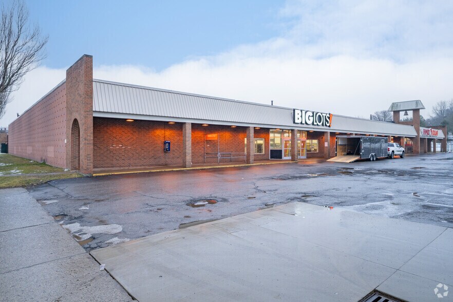 21-41 S Main St, Jamestown, NY à louer - Photo de l’immeuble – Image 3 sur 10