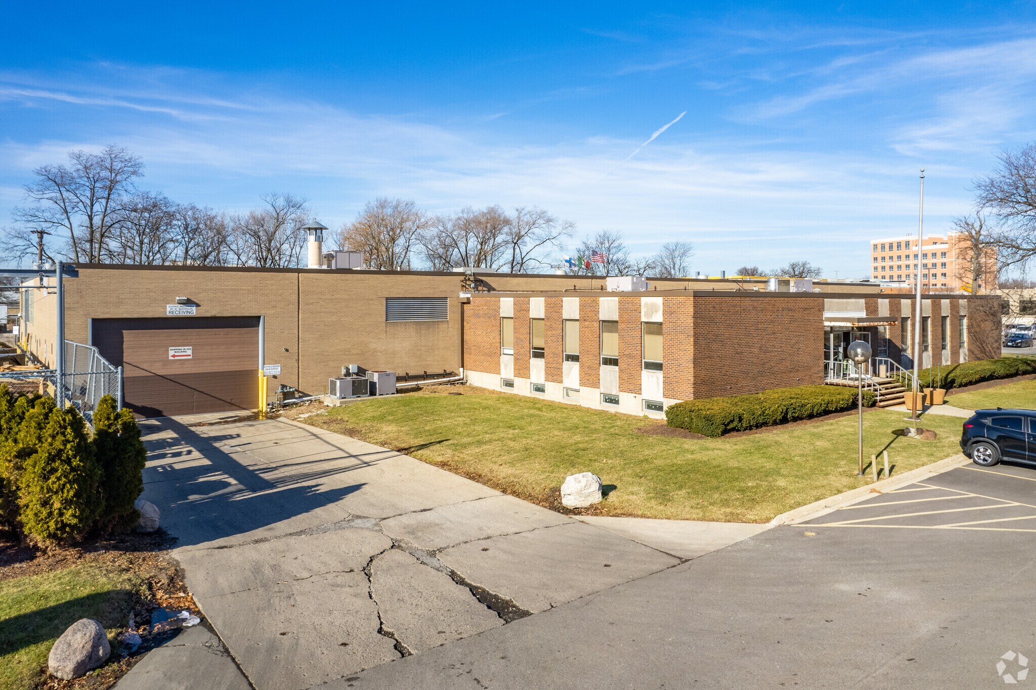 511 W Algonquin Rd, Arlington Heights, IL à vendre Photo principale– Image 1 sur 5