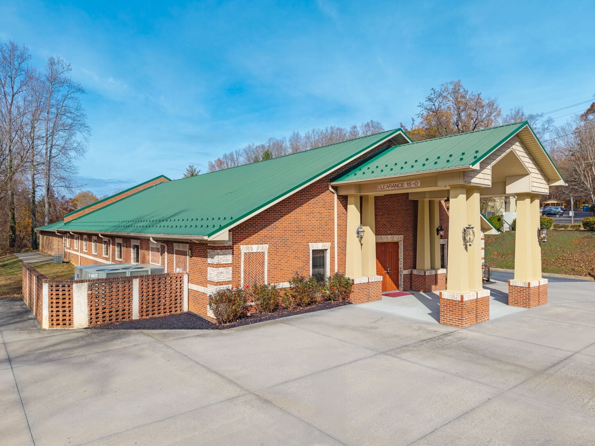 2060 Bethabara Rd, Winston-Salem, NC à vendre Photo principale– Image 1 sur 11