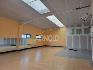 Plus de détails pour Local d'activités à louer