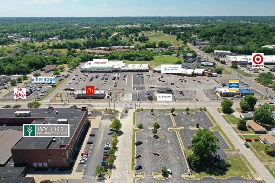 3710-3748 N 1st Ave, Evansville, IN à louer - Photo de l’immeuble – Image 3 sur 4