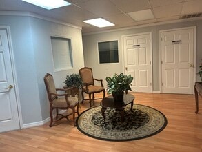 4707 W Gandy Blvd, Tampa, FL à louer Photo intérieure– Image 2 sur 7