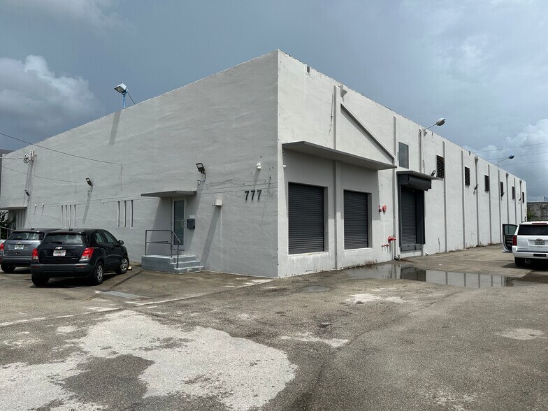 775 NW 71st St, Miami, FL à vendre - Photo de l’immeuble – Image 3 sur 6