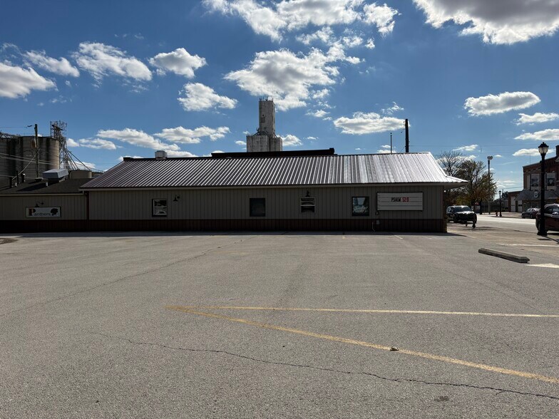 156 Main St, Rockford, OH à vendre - Photo de l’immeuble – Image 1 sur 3