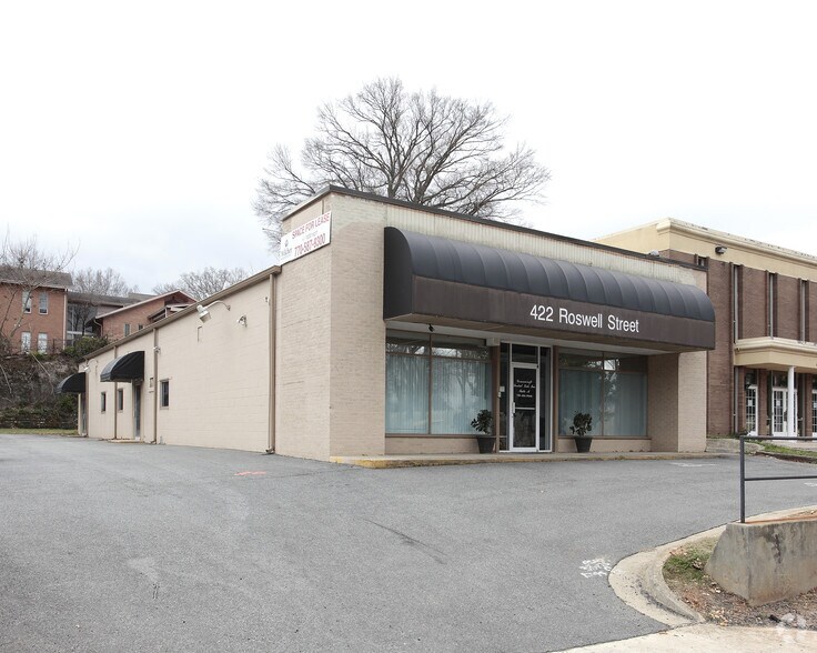 422 Roswell St, Marietta, GA à vendre - Photo principale – Image 1 sur 7
