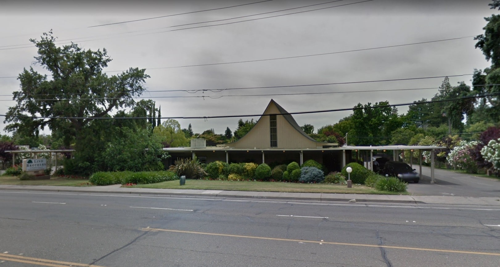 4221 Manzanita Ave, Carmichael, CA à louer Photo principale– Image 1 sur 3