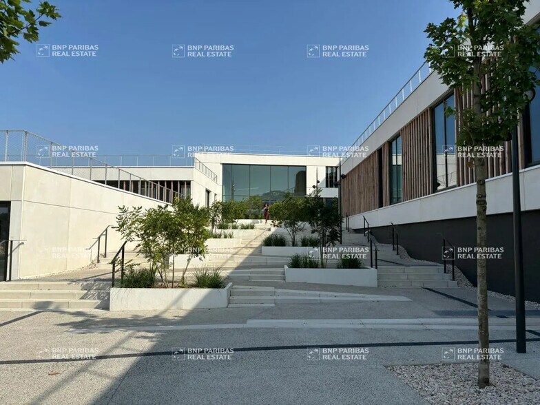 77 Route De Neufchâtel, Rouen à louer - Photo de l’immeuble – Image 3 sur 18