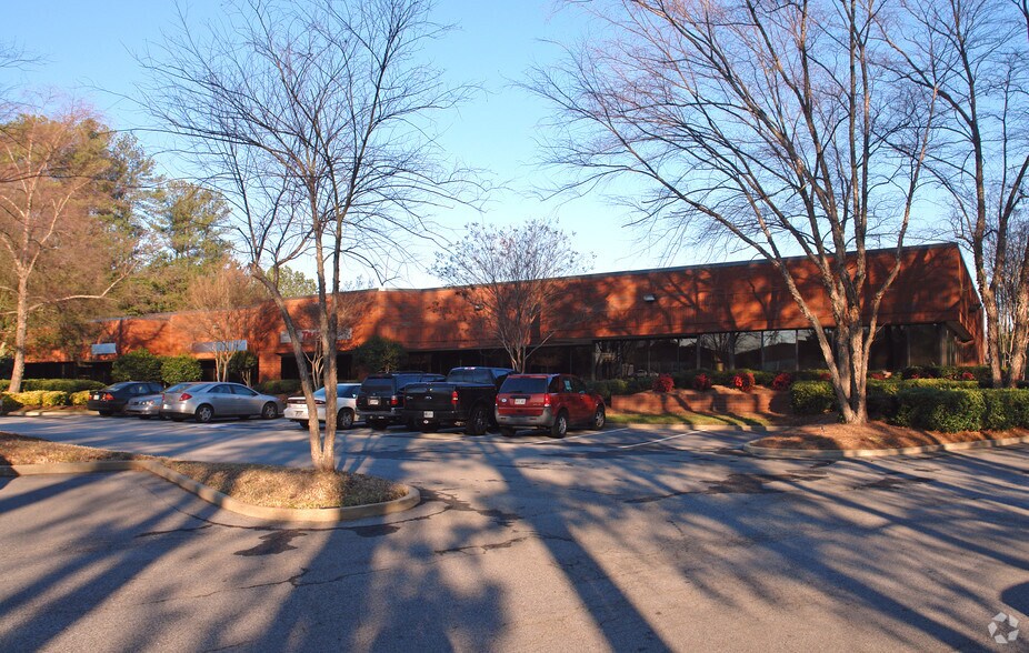 1777 Phoenix Pky, Atlanta, GA à vendre - Photo de l’immeuble – Image 2 sur 9